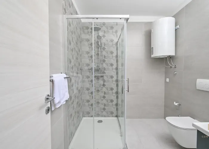 Modern Ana * Malinska